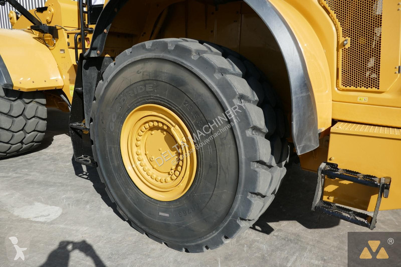 Shovel Caterpillar 980M