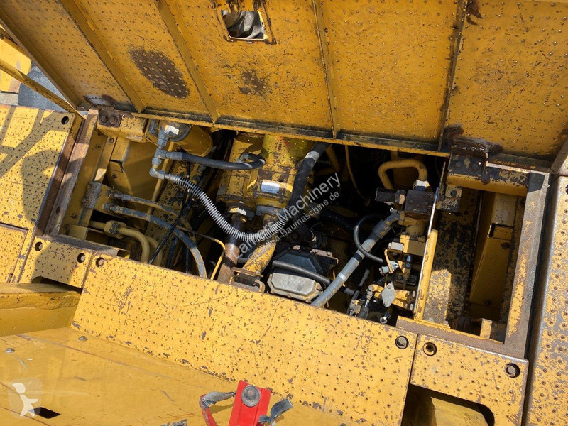 Shovel Caterpillar NVT