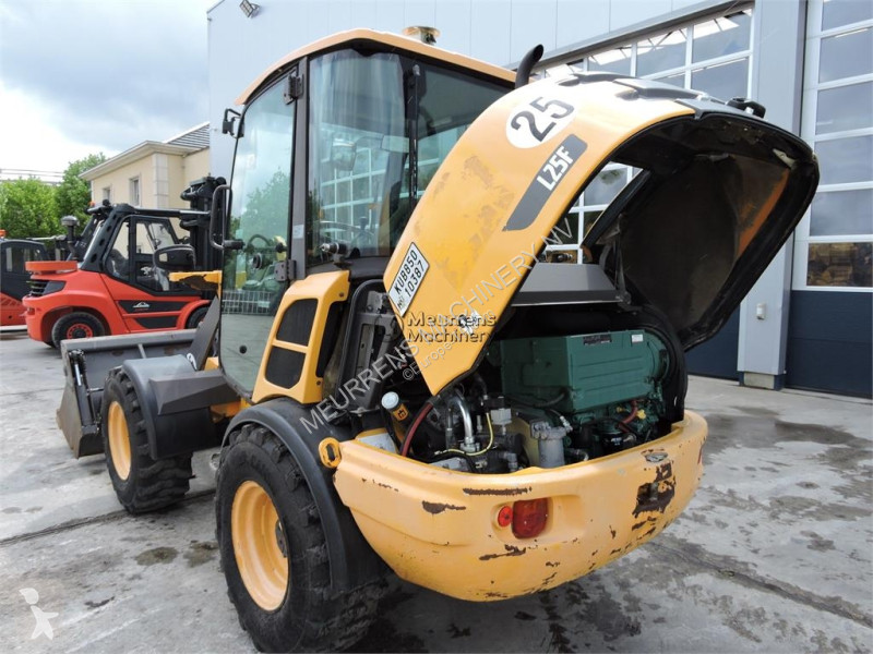 مُحمّلة Volvo L25F + FORK