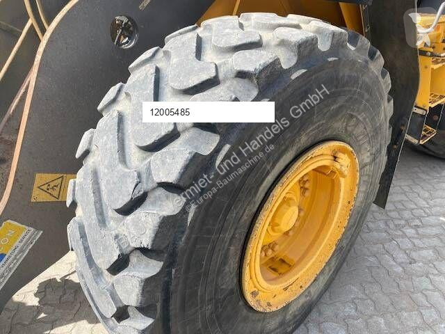 مُحمّلة Volvo L 120 H (12005485)