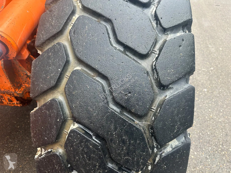 Pá carregadora Doosan 4X4, CE, 6117 HOURS