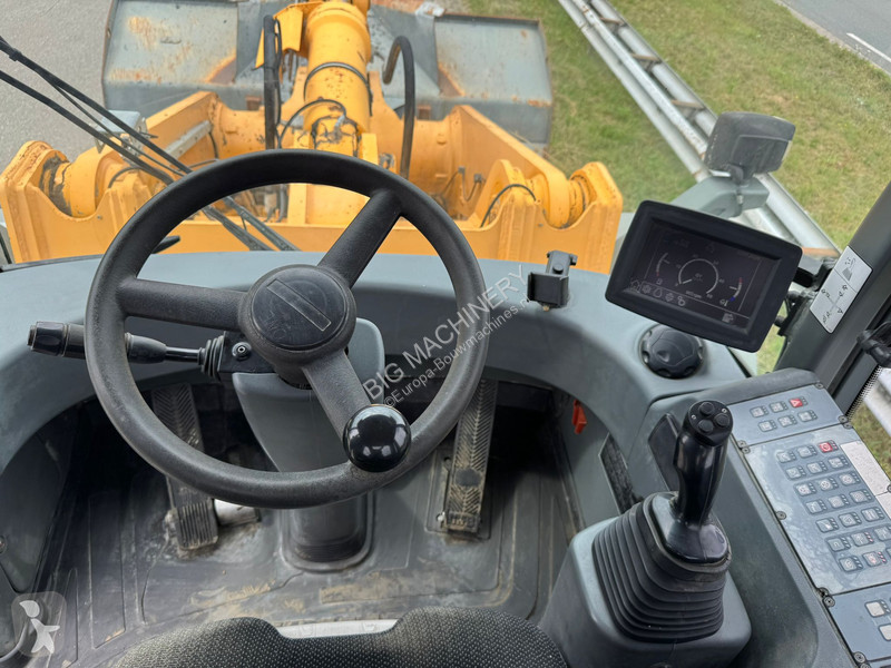 Shovel Liebherr 2plus2