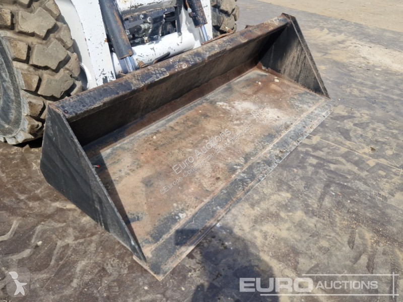 Shovel Bobcat S740