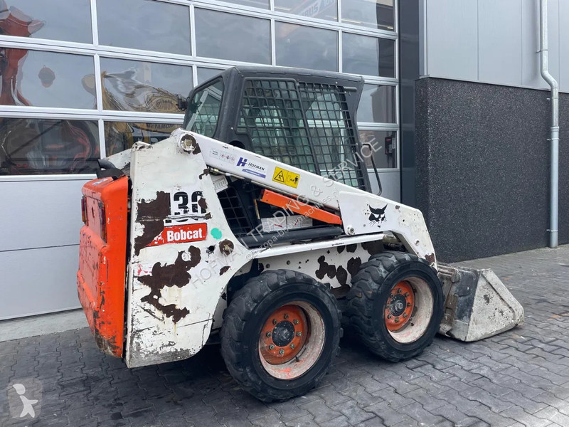 Shovel Bobcat