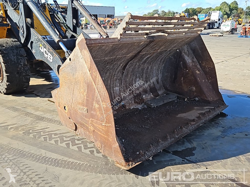 Nakladač JCB 437HT