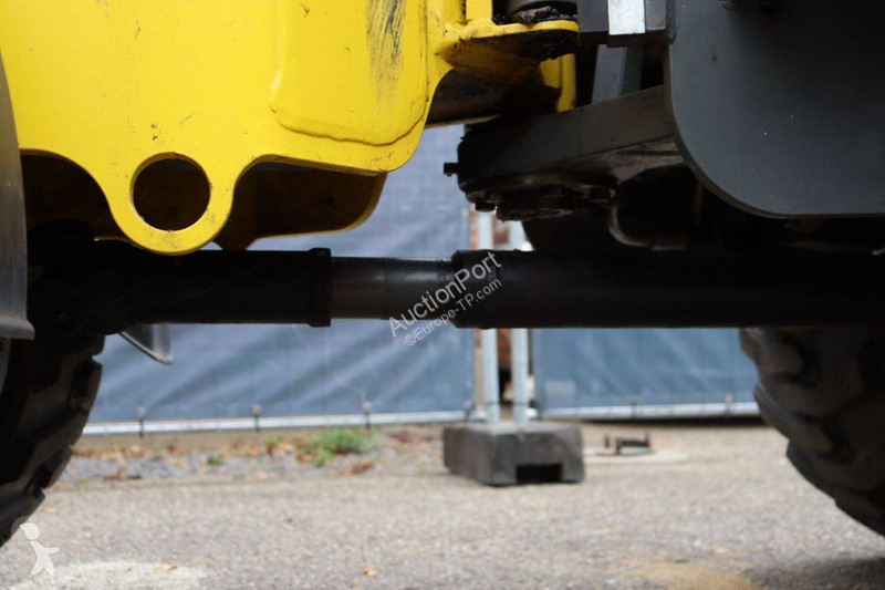 Pala cargadora Neuson WL25