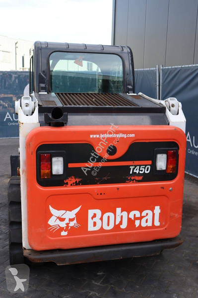 Shovel Bobcat T450