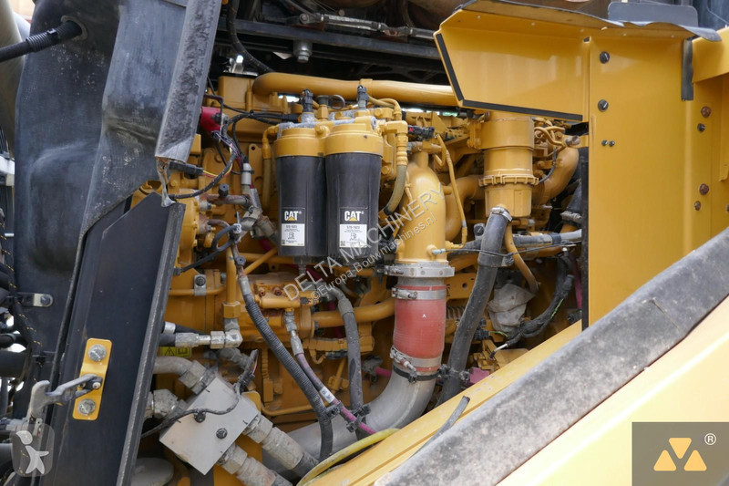 Nakladač Caterpillar 980M