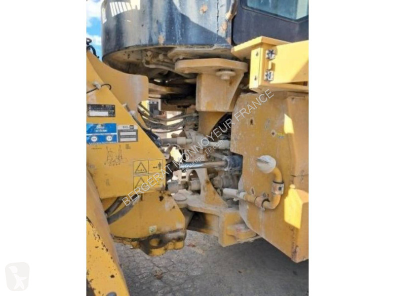 Pá carregadora Caterpillar 972M