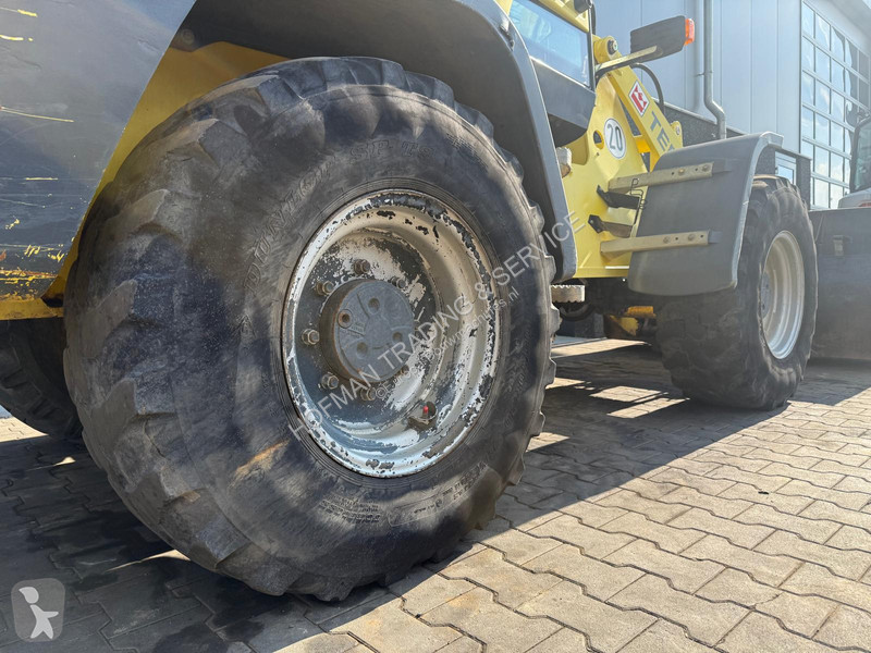 Nakladač Terex