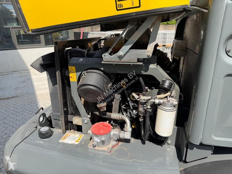 Nakladač Wacker Neuson WL 54 LOW HOURS