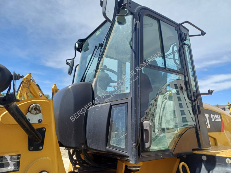 Nakladač Caterpillar 918M
