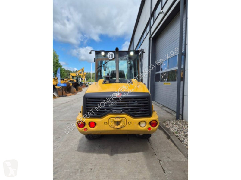 Nakladač Caterpillar 906M