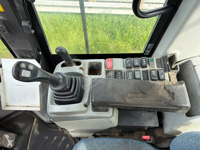 Nakladač Hitachi 5B