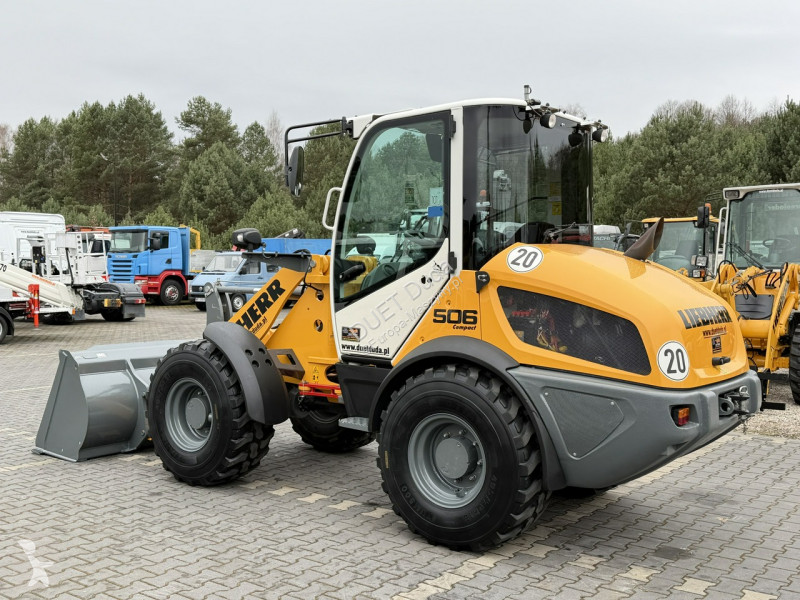 Nakladač Liebherr Compact Łyżka + Widły Super...