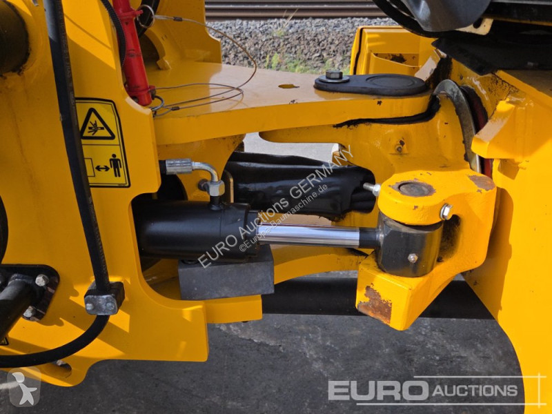 Товарач JCB 409