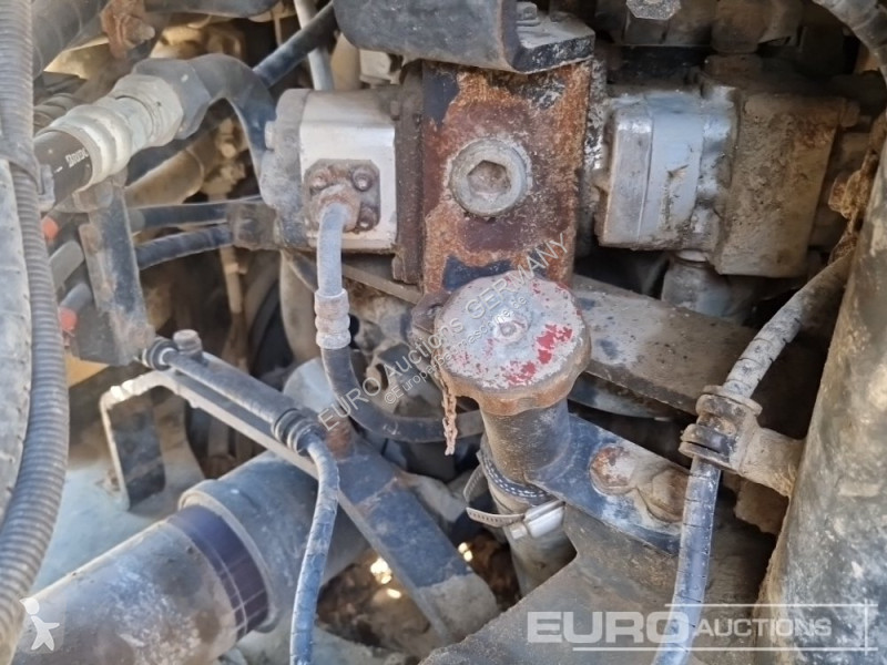 Nakladač Komatsu 8EO