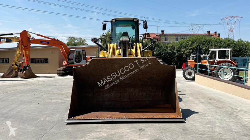 Фронтальный погрузчик New Holland