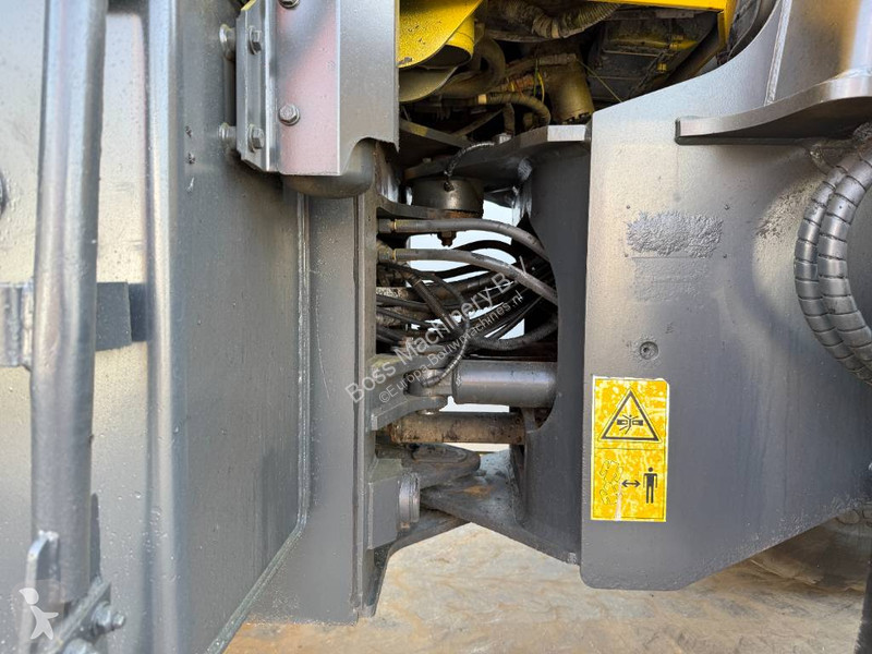 Nakladač Komatsu - Auto Greasing / Joystick...