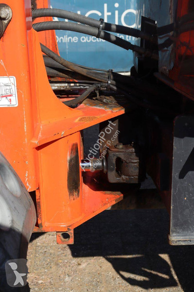 مُحمّلة Kubota R065