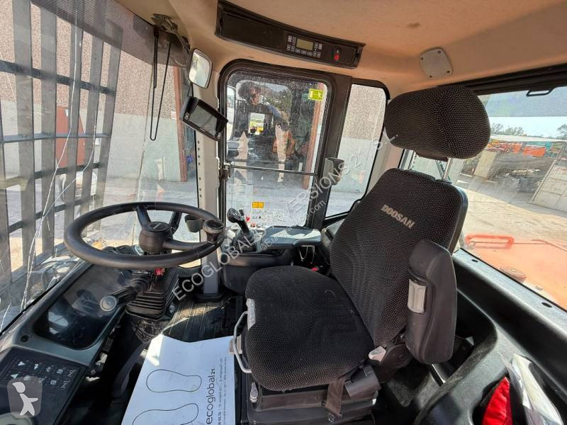 Фронтальный погрузчик Doosan