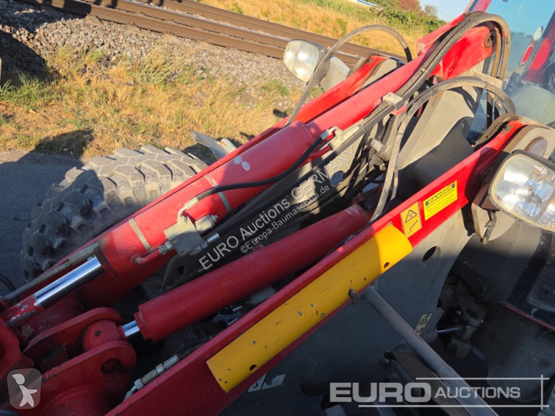 Nakladač JCB 407