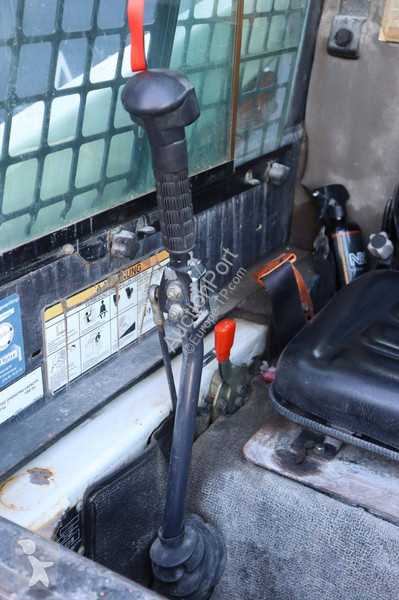 Фронтальный погрузчик Bobcat