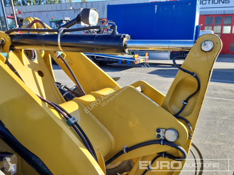 Chargeuse Caterpillar 908M