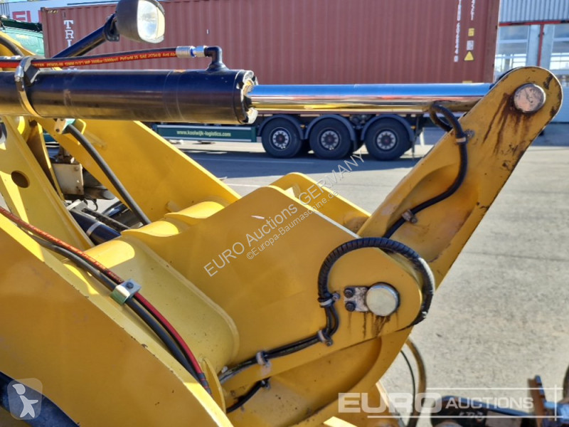 Chargeuse Caterpillar 908M