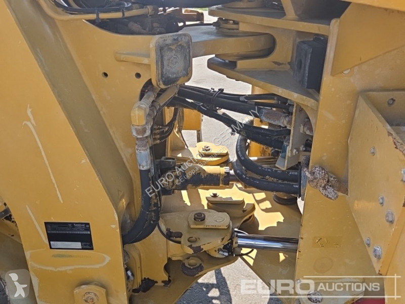 Товарач Caterpillar