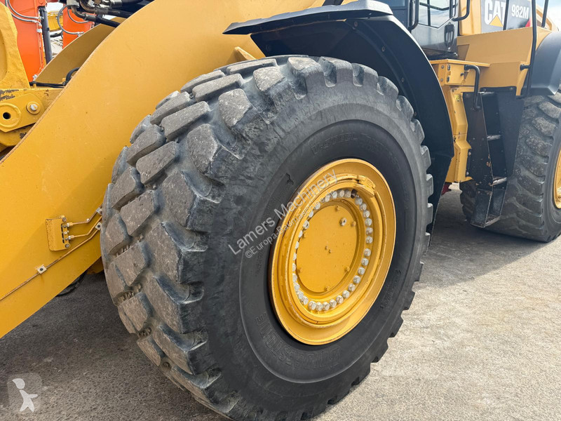 Товарач Caterpillar 982M .