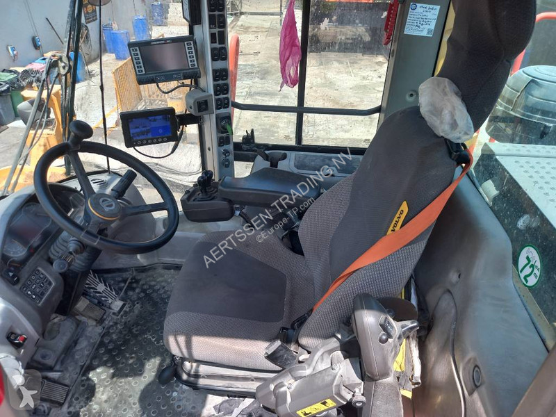 مُحمّلة Volvo L350H (EXW - Abu Dhabi)
