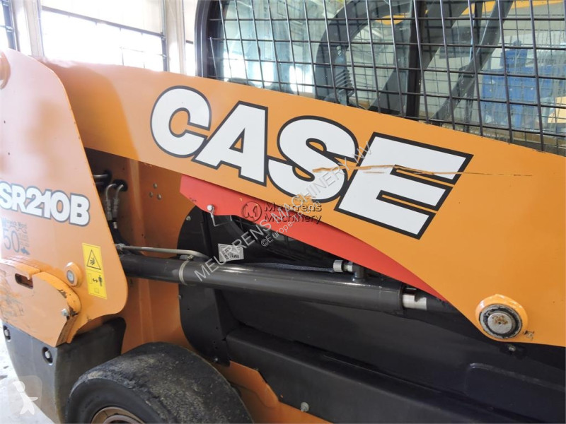 Chargeuse Case SR210 B
