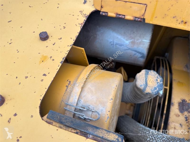 Pala cargadora Komatsu 16 Crawler Loader