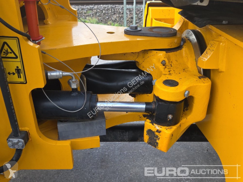 Lastare JCB 409