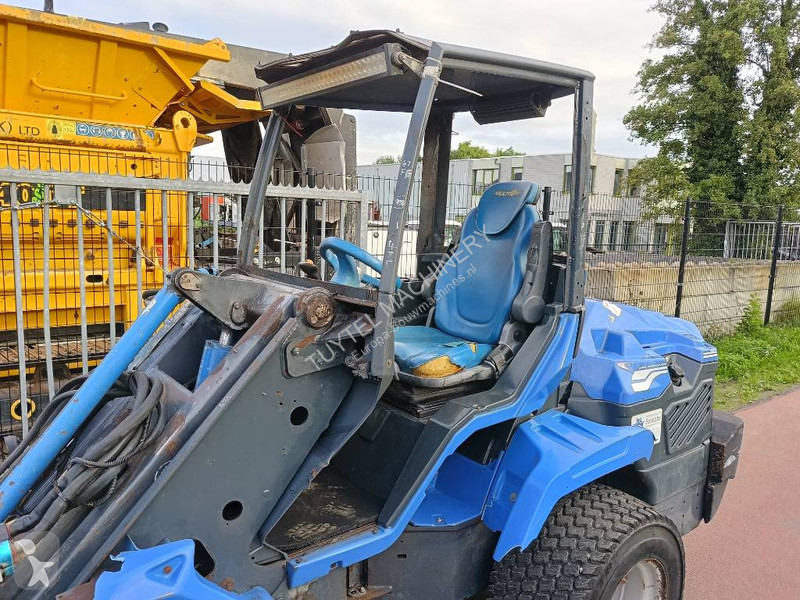 Chargeuse MultiOne 10.8DT minishovel 2140 kg...