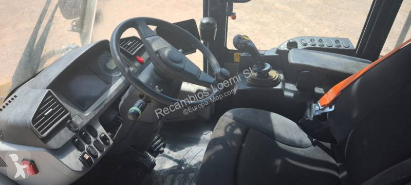 Pá carregadora Komatsu WA200-8