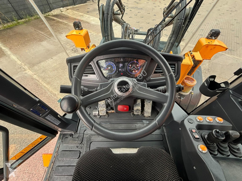 مُحمّلة Hyundai HL 930 A TM AC / CENTRAL...