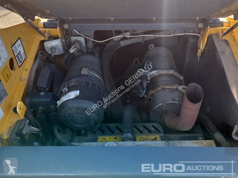Shovel Gehl R190