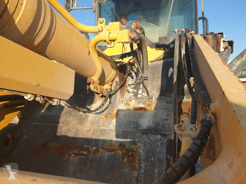 Pala Komatsu WA320-8