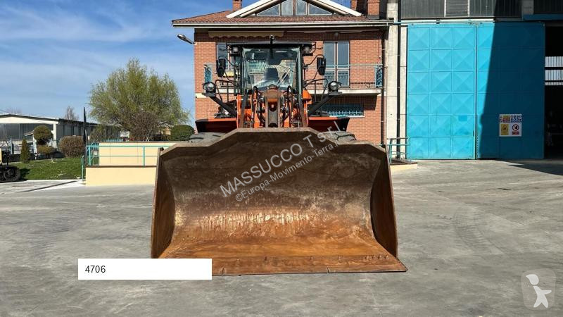 Shovel Hitachi -7