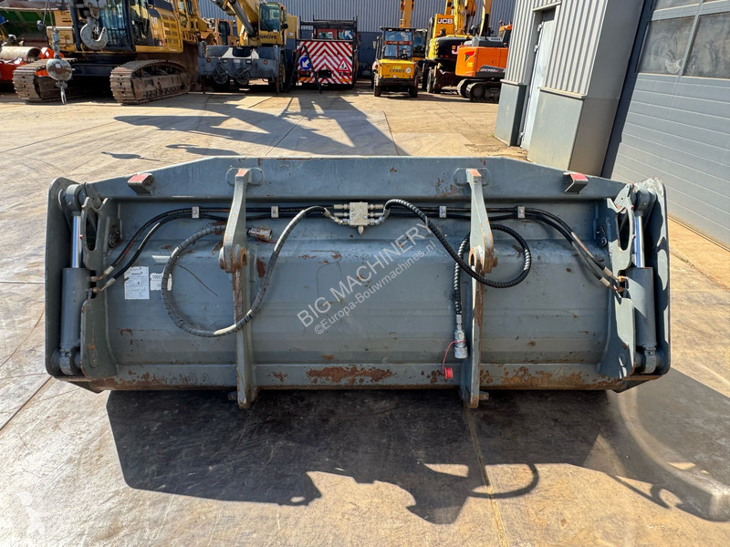 Shovel Kramer 8155 / Forks / bucket