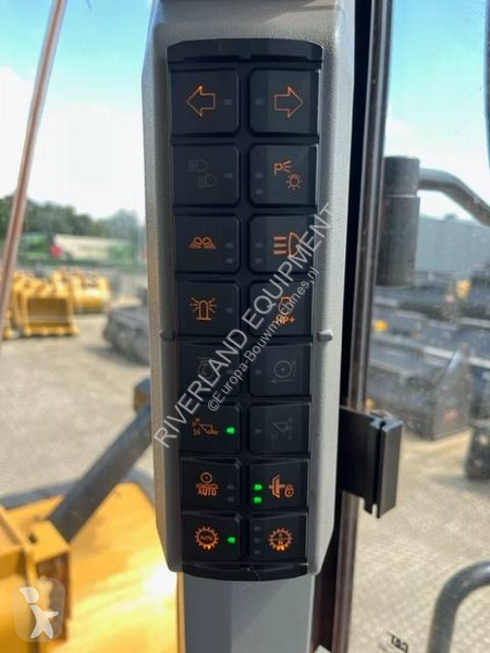 Shovel Caterpillar 980 demo 2022 with only 2525...