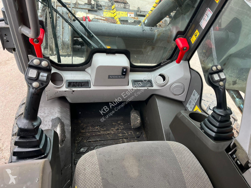 Shovel Volvo T4 BRUSH