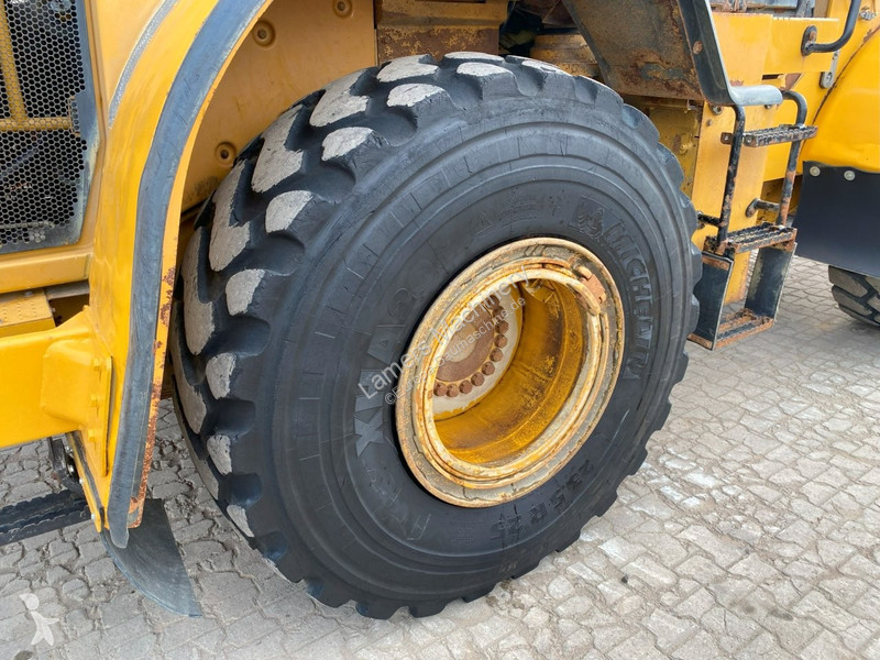 Shovel Caterpillar NVT