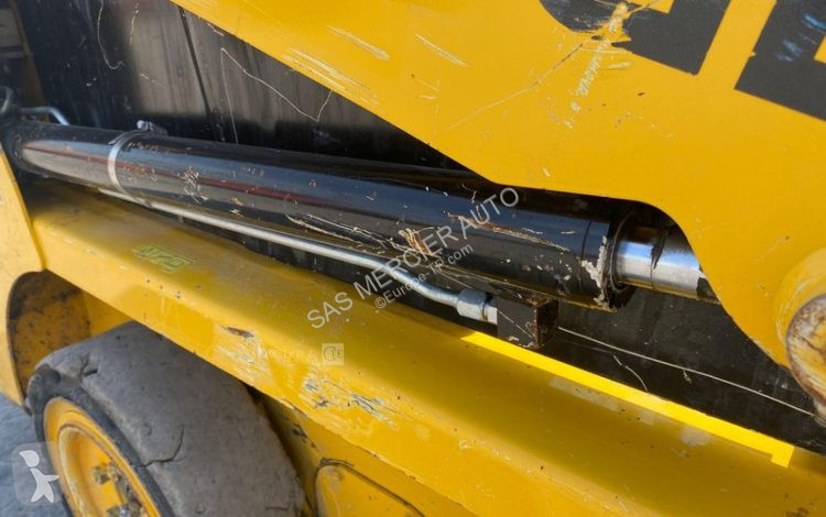 Shovel Gehl mini chargeuse compacte sur roues...