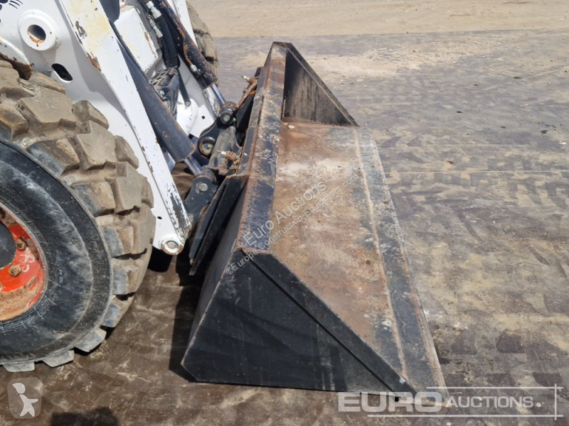Shovel Bobcat S740