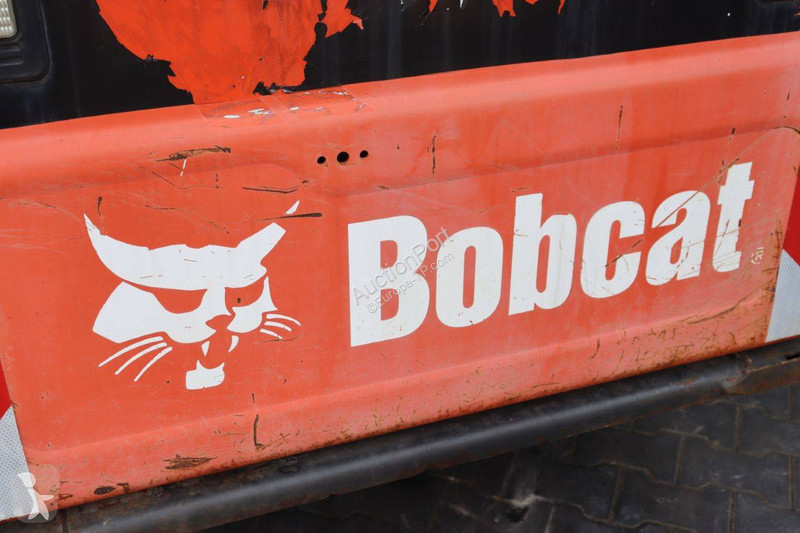 Shovel Bobcat