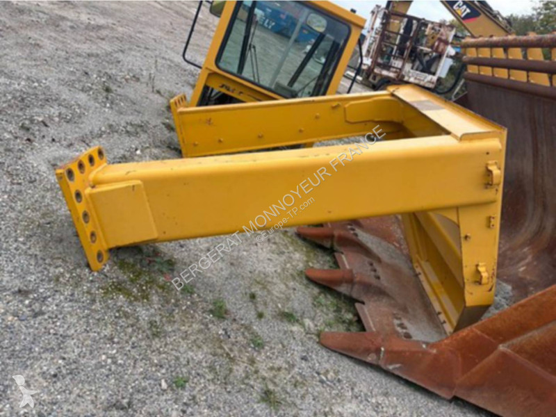 Товарач Komatsu WA700