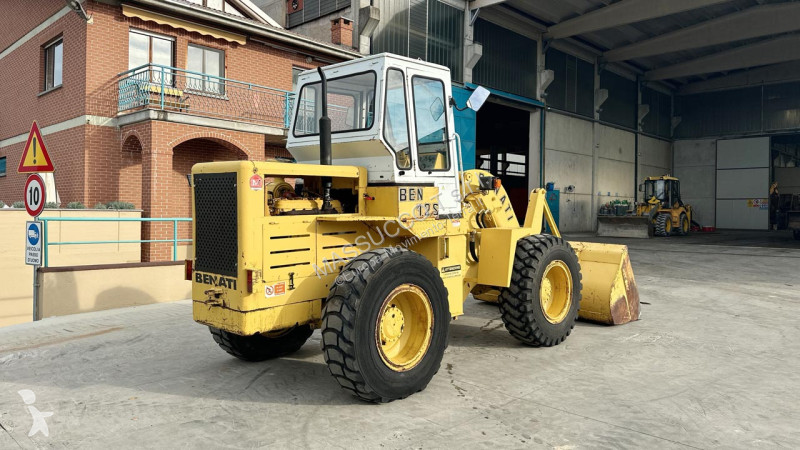 Фронтальный погрузчик Benati 12 S 4X4